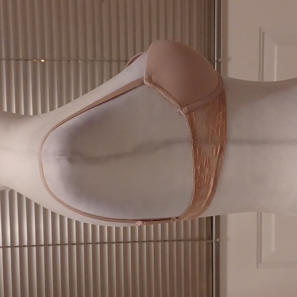 Free Add-on Light Pink Lacy Bra - Size 32B - Picture 4 of 10